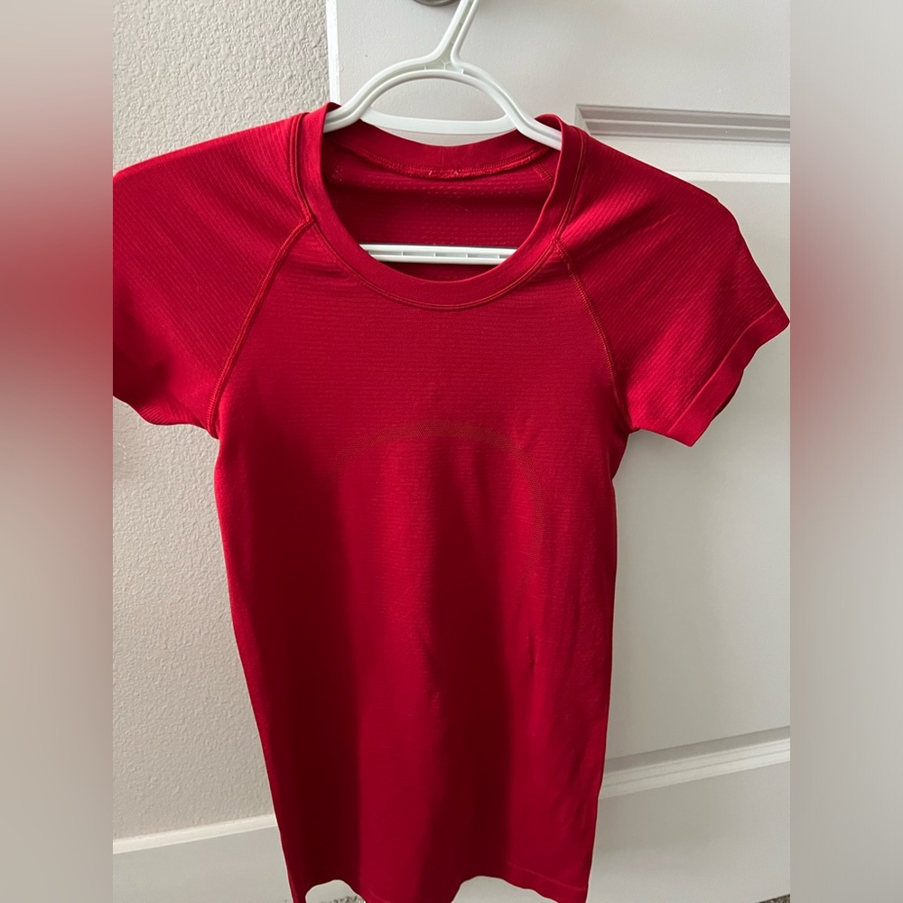 Lululemon Swiftly Tech top
